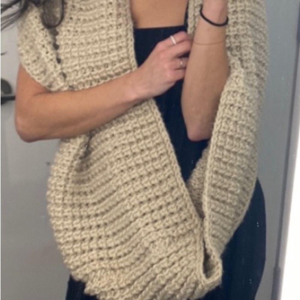Gap Chunky Infinity Scarf